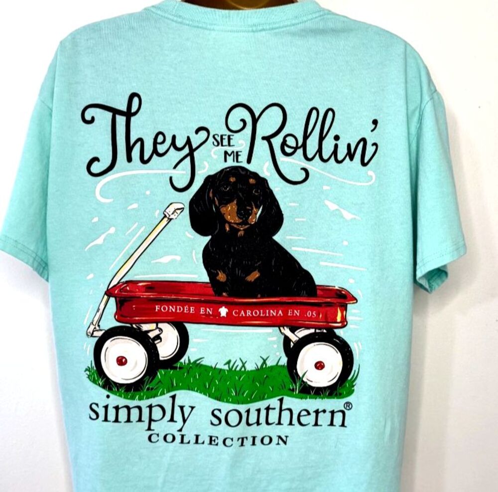Simply Southern Tee Shirt Medium Blue Dachshund Doxin Dog Novelty Animal Rollin